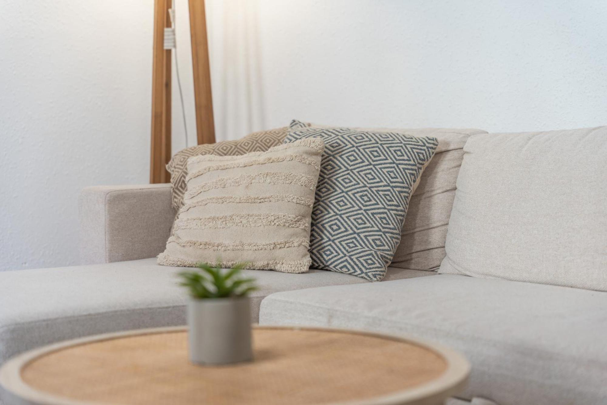 Feel Welcome Barcelona 10 Cornellà de Llobregat Eksteriør billede