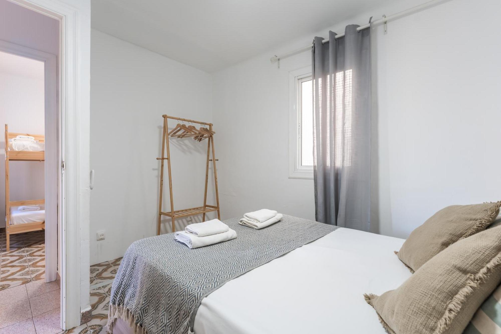 Feel Welcome Barcelona 10 Cornellà de Llobregat Eksteriør billede